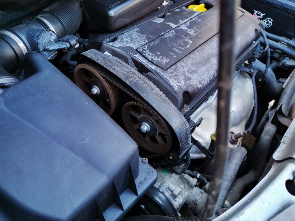 Moteur Clio 4 TCe 120 composants détaillés