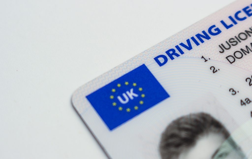 Permis de conduire avec caractéristiques de sécurité