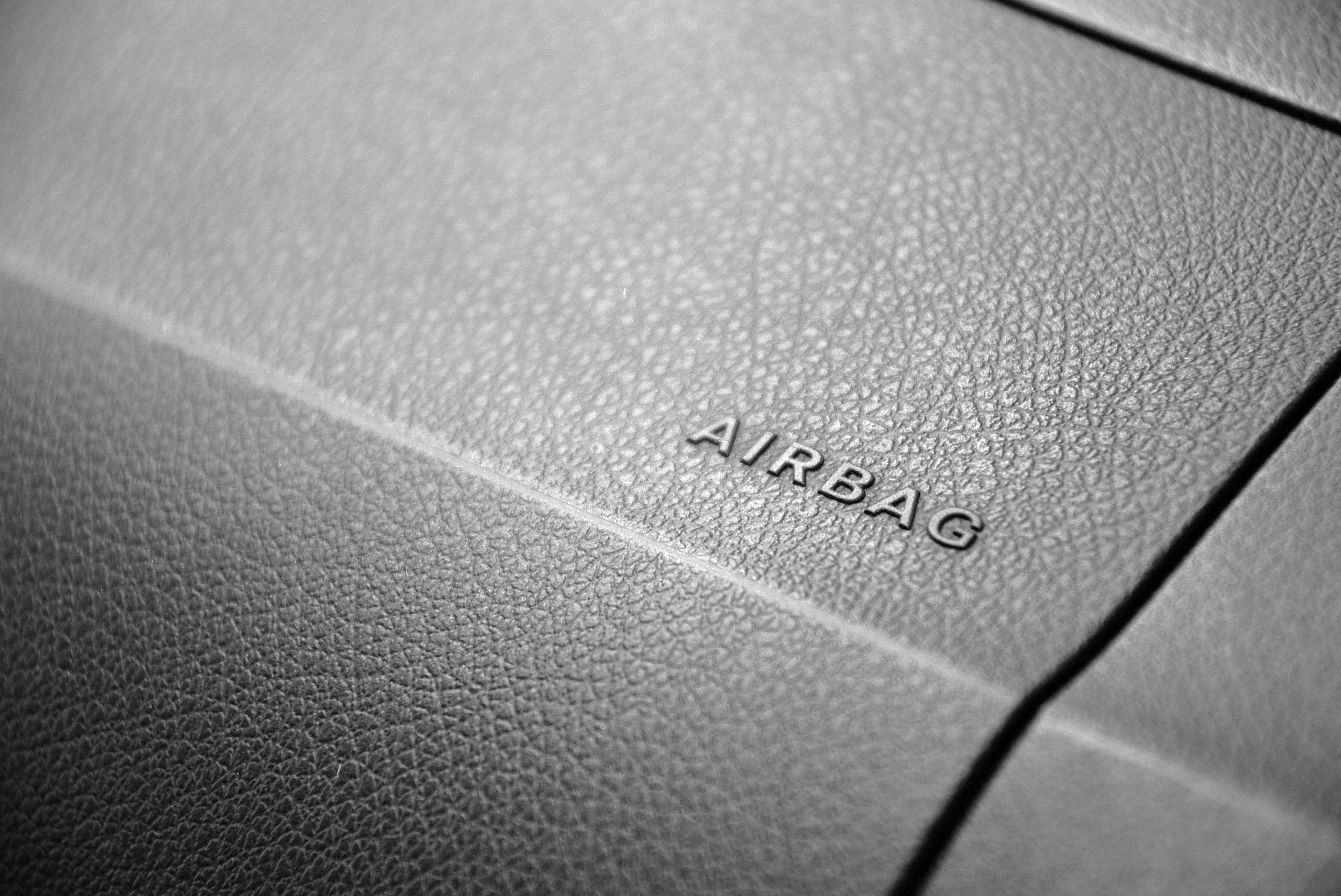 Étiquette airbag cuir tableau bord noir blanc
